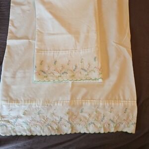 Vtg Floral Embroidered Pillow Case Set of 2 Cottagecore Shabby Chic Grandma READ